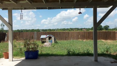 805 Purple Martin Dr in Pflugerville, TX - Foto de edificio - Building Photo