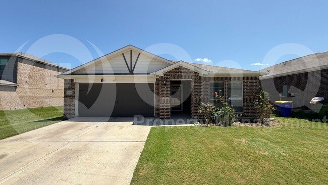 property at 2012 Canterbury Dr