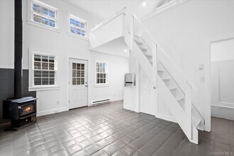 17 N Bishop Ln in Southampton, NY - Building Photo - Building Photo