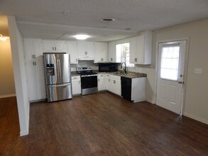 1603 N Main St in Anderson, SC - Building Photo - Building Photo