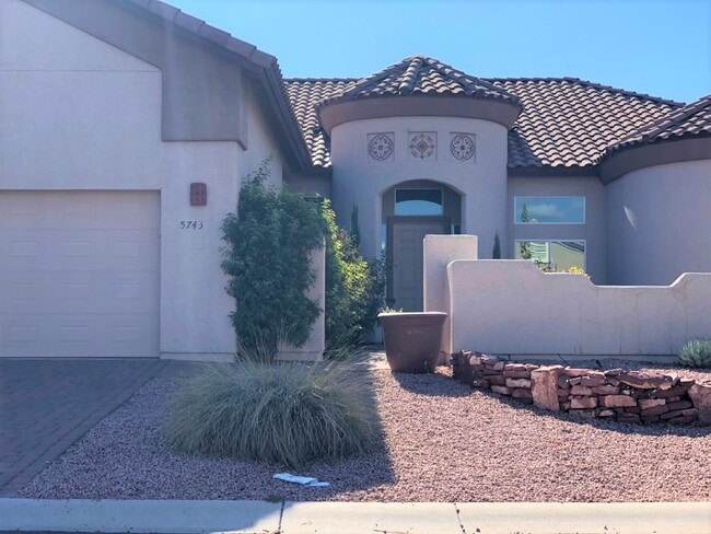 5745 E Sunset Point Dr in Cornville, AZ - Building Photo - Building Photo