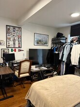 269 Bolton St, Unit 2A in Boston, MA - Foto de edificio - Building Photo