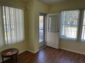 5870 SW 59th St in Ocala, FL - Foto de edificio - Building Photo