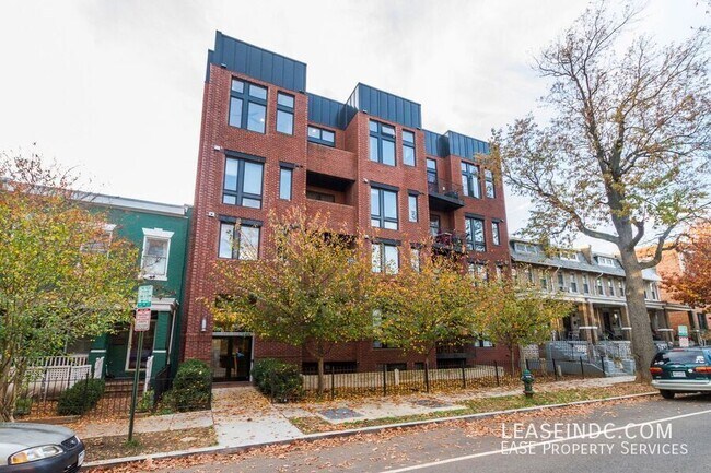 245 15th St SE in Washington, DC - Building Photo - Building Photo
