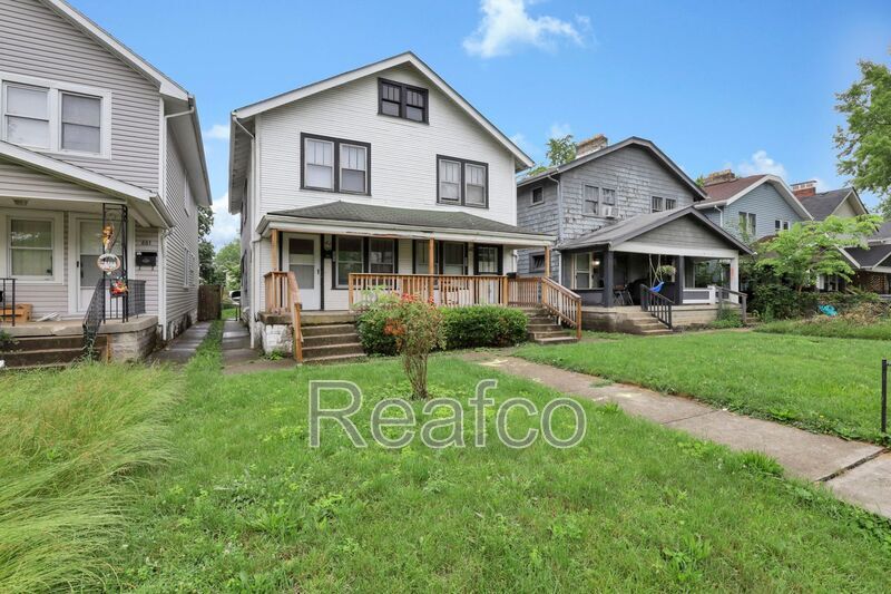 659 S Burgess Ave in Columbus, OH - Building Photo