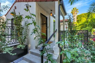 9011 Rangely Ave, Unit 1 in West Hollywood, CA - Building Photo