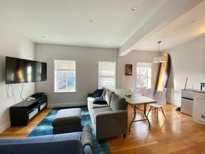 11 Highland Park Ave, Unit 2 in Boston, MA - Foto de edificio - Building Photo