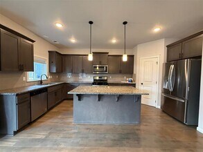 1223 S 11th Pl in Cornelius, OR - Building Photo - Building Photo