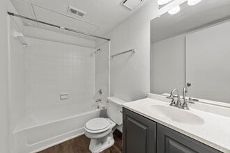 Harper Apartments in Dallas, TX - Building Photo - Building Photo
