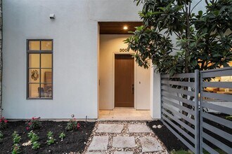 3007 Windsor Rd in Austin, TX - Building Photo - Building Photo