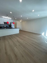 1021 Michigan Ave in Santa Monica, CA - Foto de edificio - Building Photo