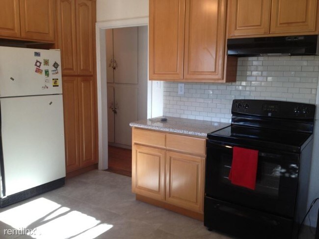 1585 West St-Unit -#2 in Hayward, CA - Building Photo - Building Photo