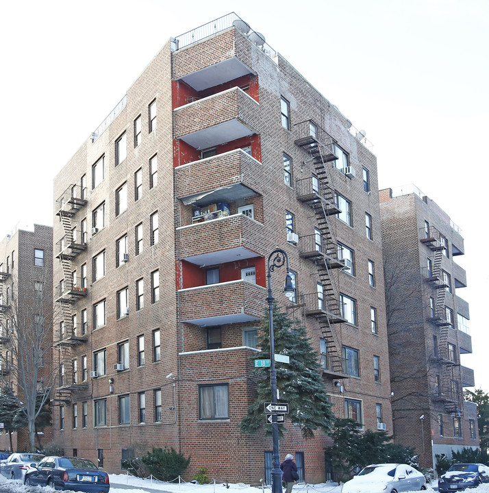 600 E 18th St in Brooklyn, NY - Building Photo