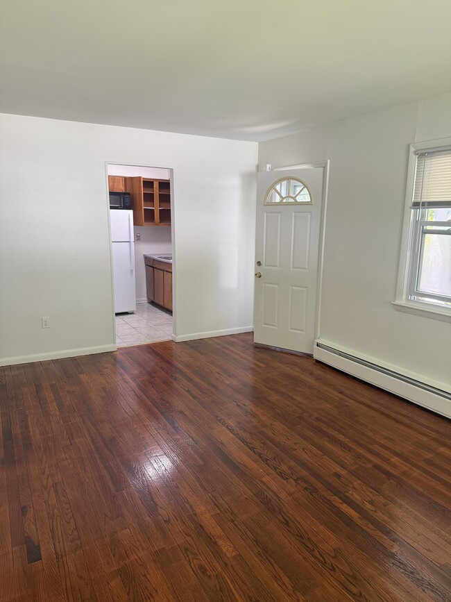 328 Washington Ave, Unit One Bedroom Apartment