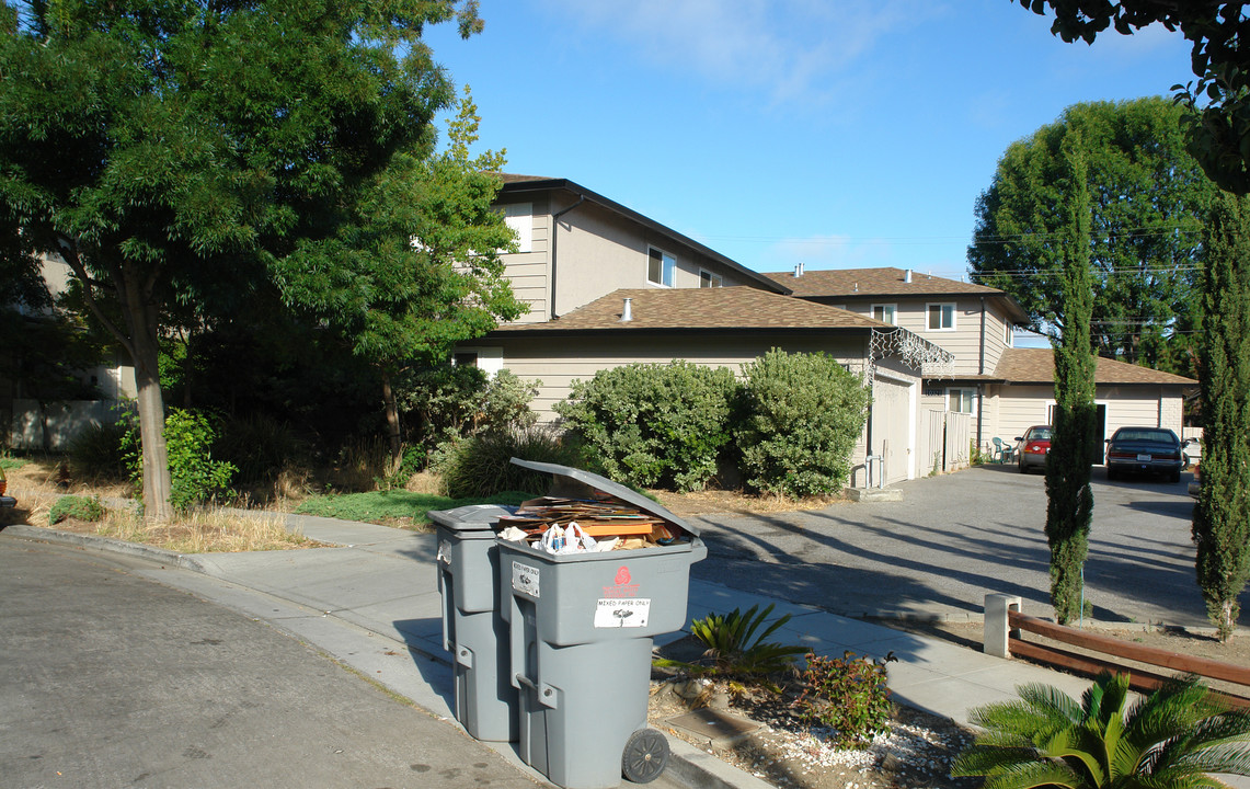 10311 Greenwood Ct in Cupertino, CA - Building Photo