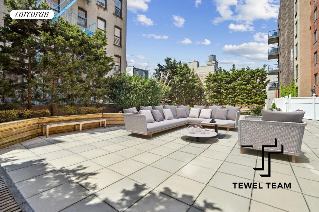 342 E 119th St in New York, NY - Building Photo