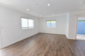 257 Avenida Victoria in San Clemente, CA - Building Photo - Building Photo