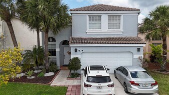 1374 NW 159th Ave in Pembroke Pines, FL - Building Photo