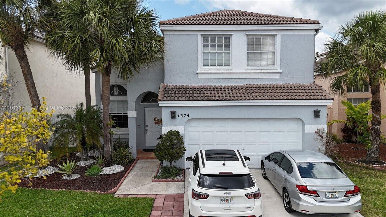 1374 NW 159th Ave in Pembroke Pines, FL - Building Photo