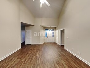 1707 Arrowhead Dr in Lebanon, TN - Foto de edificio - Building Photo