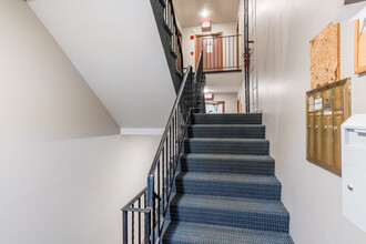 Eagle Rock Apartments in River Falls, WI - Building Photo - Lobby