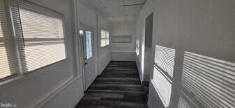 107 River Rd Dr in West Deptford, NJ - Building Photo