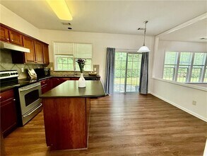 613 Friars Head Ct NE in Suwanee, GA - Building Photo - Building Photo