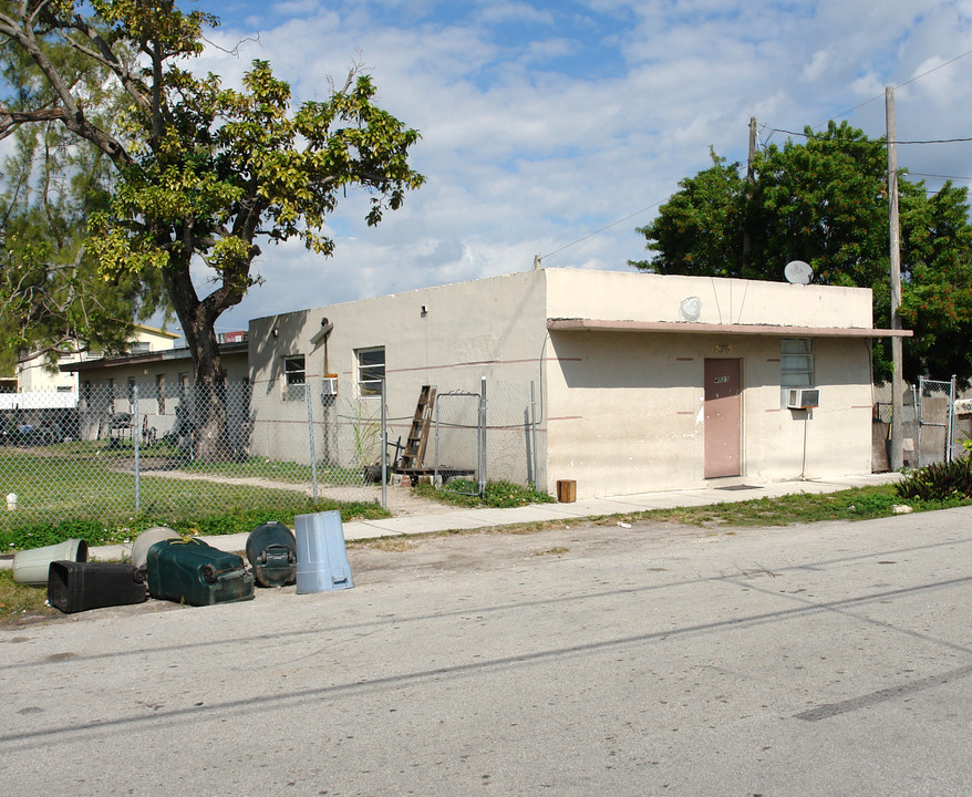 4023 SW 19th St in Hollywood, FL - Building Photo