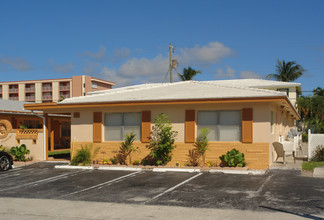 Quarter Apartments in Fort Lauderdale, FL - Building Photo - Building Photo