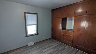 414 Nevada St in Waterloo, IA - Building Photo - Building Photo