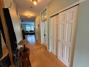 2-15 Beach Breeze Ln in Queens, NY - Building Photo - Building Photo