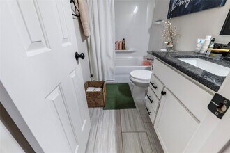 916 Clover Hill Ln in Cedar Hill, TX - Building Photo - Building Photo