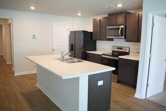 668 Buckeye Rd NE in Leland, NC - Building Photo - Building Photo