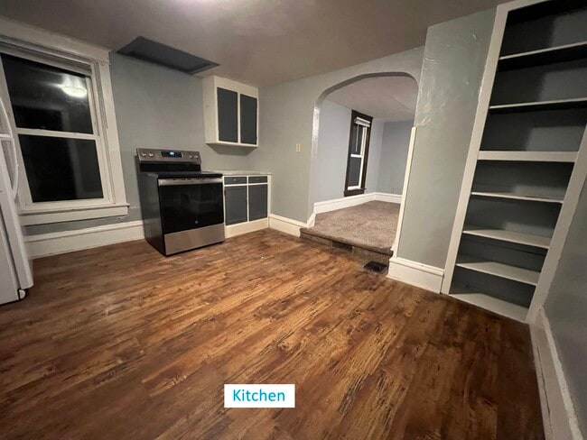 310 Superior St, Unit Upper in Fond du Lac, WI - Foto de edificio - Building Photo