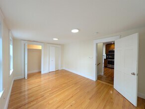 7 Bonner Ave, Unit 2 in Medford, MA - Building Photo - Building Photo