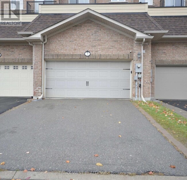 property at 3 Earnshaw Dr