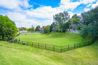 MAA Balcones Woods in Austin, TX - Building Photo - Building Photo