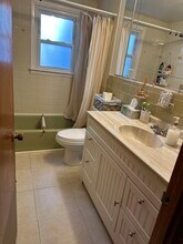 105 Metropolitan Ave, Unit 3 in Boston, MA - Building Photo - Building Photo
