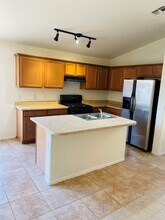 2174 E Calle Los Marmoles in Tucson, AZ - Building Photo - Building Photo