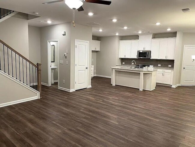 1366 Elderwood Way