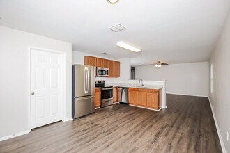 1117 Augustin Dr in Princeton, TX - Foto de edificio - Building Photo