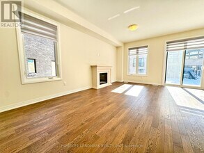 2910 Nakina St in Pickering, ON - Building Photo - Building Photo