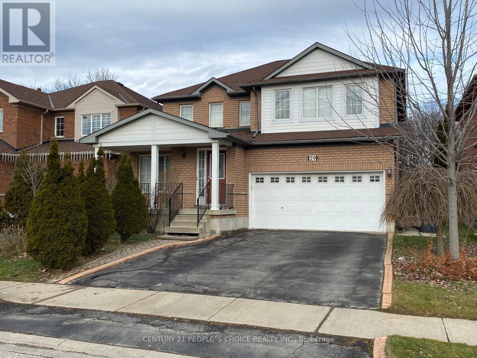 29 Hollowgrove Blvd in Brampton, ON - Building Photo