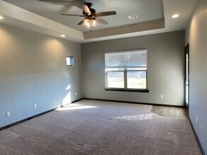 77 NE Simmons Cir in Fletcher, OK - Building Photo - Building Photo