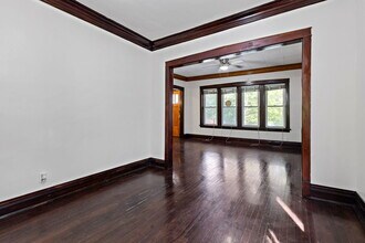 7424 S Blackstone Ave in Chicago, IL - Building Photo - Building Photo