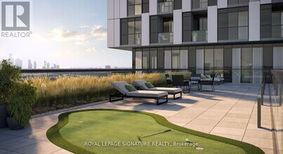 1007 The Queensway in Toronto, ON - Building Photo - Building Photo