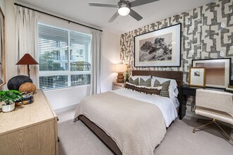 The Wylden Apartments in Los Angeles, CA - Foto de edificio - Building Photo