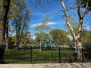 331 79th St in North Bergen, NJ - Foto de edificio - Building Photo