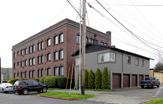 The Edison Apartments in Everett, WA - Building Photo - Building Photo