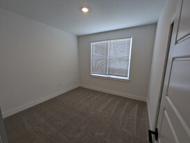 534 Sun Chaser Dr in Nokomis, FL - Building Photo